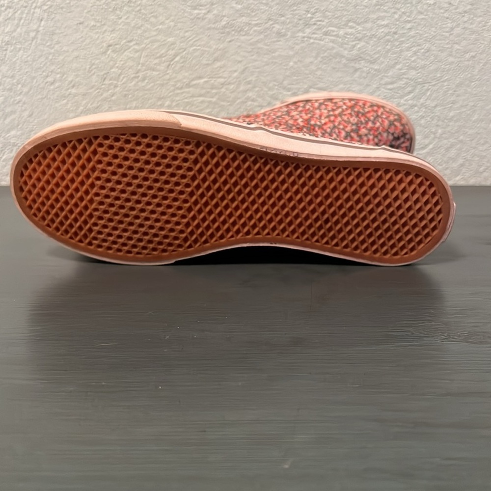 Vans Women’s Size 6 - Picture 6 of 6